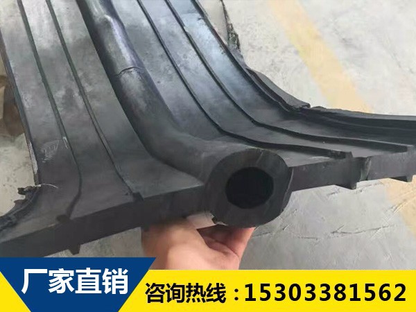 有孔型中埋式橡膠止水帶模板工程是怎樣搭建的？