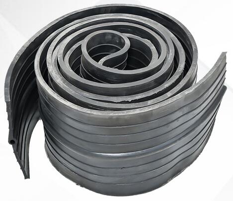 為什么說橡膠止水帶要盡量在工廠中連接成整體？