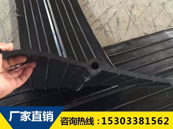 我在變形縫橡膠止水帶施工現(xiàn)場發(fā)現(xiàn)了什么？